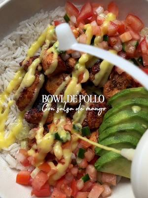 Gewürztes Hähnchen-Bowl mit Mangosauce