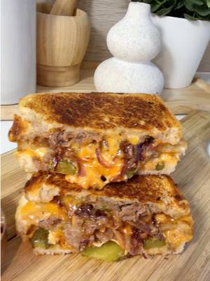 Sandwich caldo di carne macinata stile patty melt