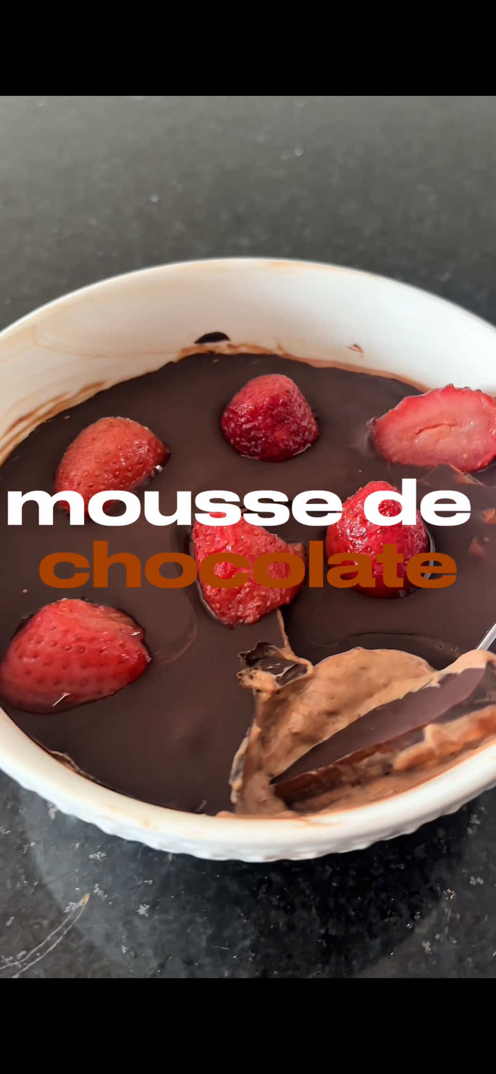 Mousse al cioccolato e yogurt greco