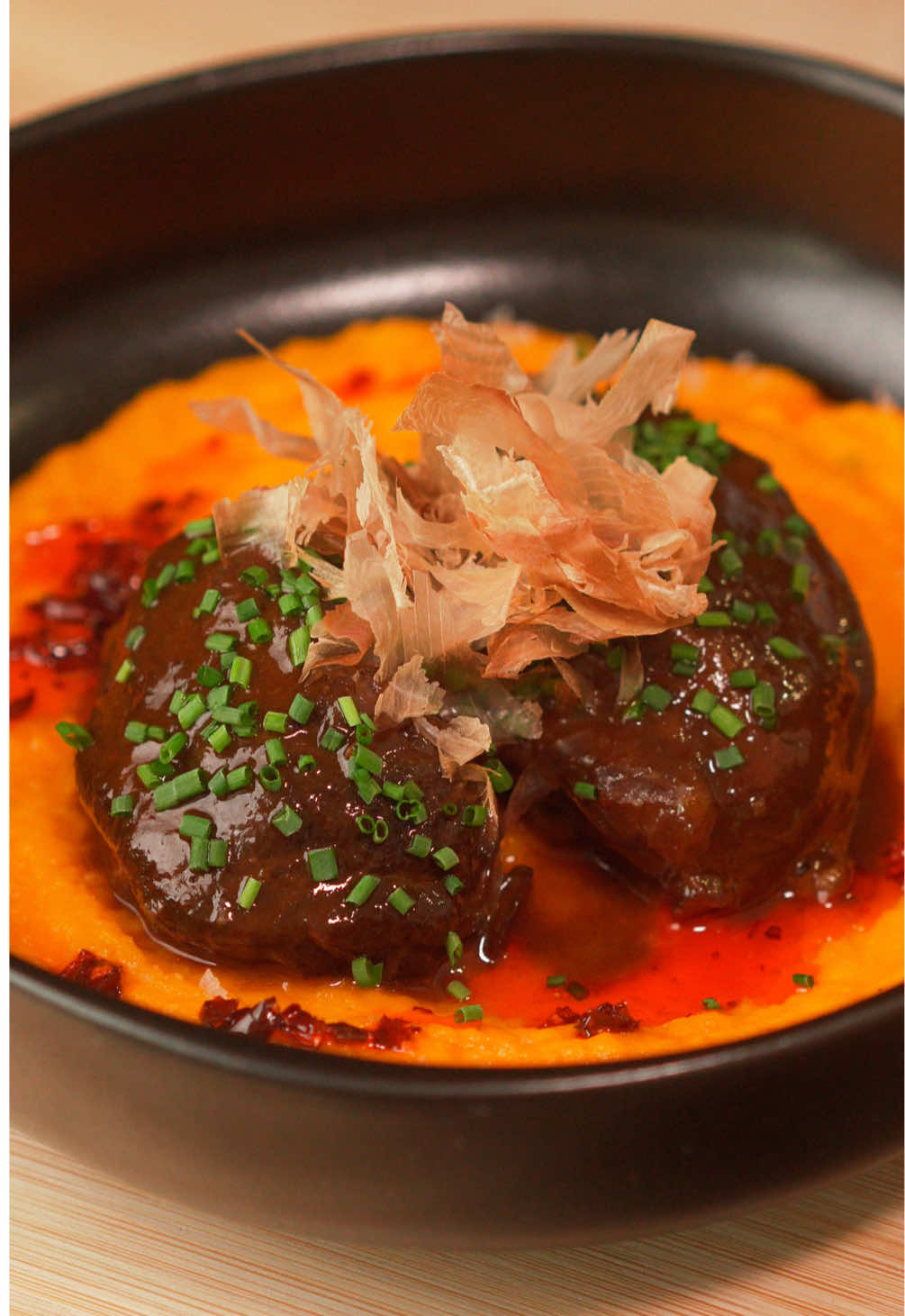 Guancia Iberica Glassata al Pedro Ximénez e Miso