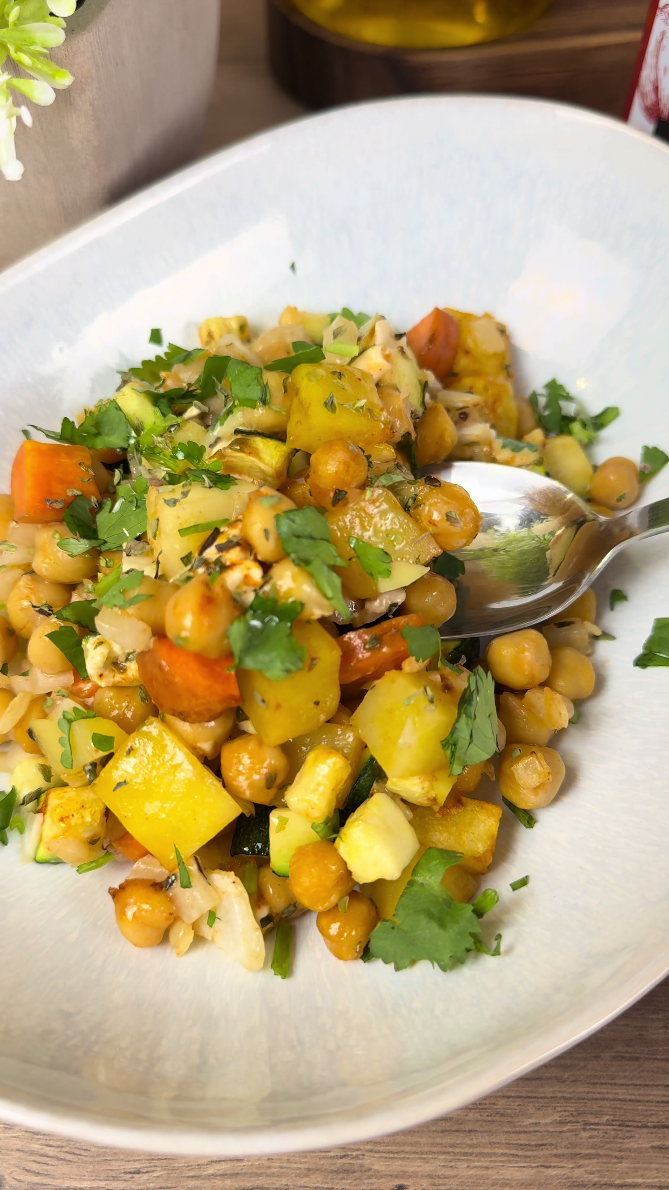 Légumes aux pois chiches et fromage de chèvre à la friteuse à air