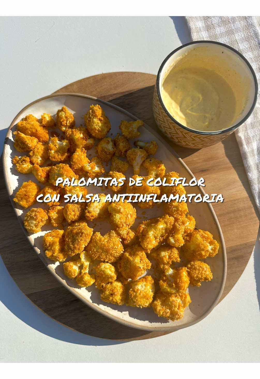 Popcorn di cavolfiore croccante con salsa antinfiammatoria