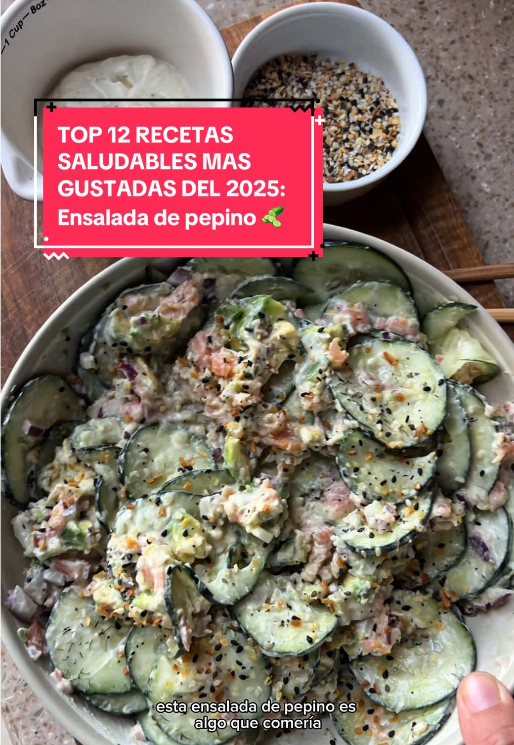 Salade de concombre facile et faible en glucides