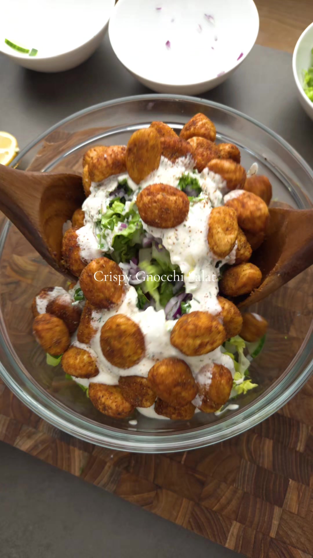 Knuspriger Gnocchi-Salat