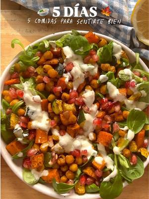 Salat mit gebratenem Gemüse und Kichererbsen