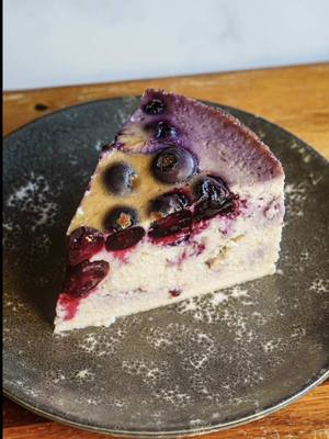 4-Ingredient Yogurt and Blueberry Cake