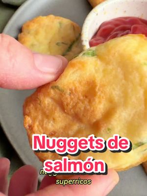 Bocconcini di salmone salutari in friggitrice ad aria