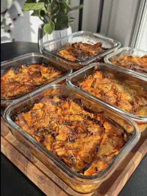 Kartoffel- und Karotten-Mille-feuille mit Fleisch