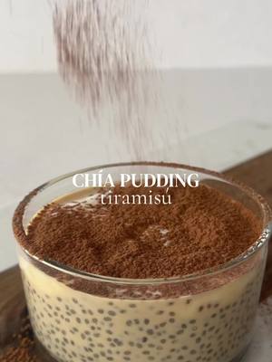 Pudding di chia al tiramisù salutare