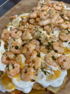 Kartoffeln Arrieras mit Knoblauchgarnelen