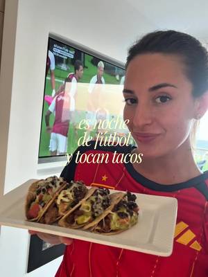 Tacos di manzo, sanguinaccio e avocado