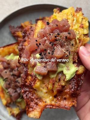 Knuspriger Kartoffel-Thunfisch-Avocado-Toast