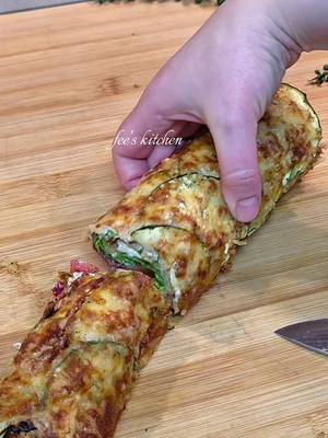 Wrap sano di zucchine e formaggio