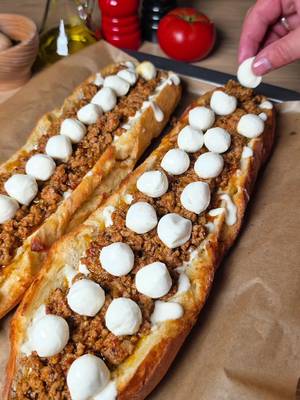 Gefüllte Baguettes nach Pizza-Art